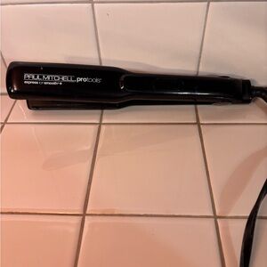 Paul Mitchell Pro Tools Express Ion Smooth + Plus Ceramic Flat Iron Black *Read*